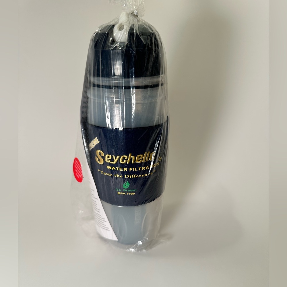 Seychelle Extreme 28oz Radiological Ionic Micron Flip Top Water Filter Bottle